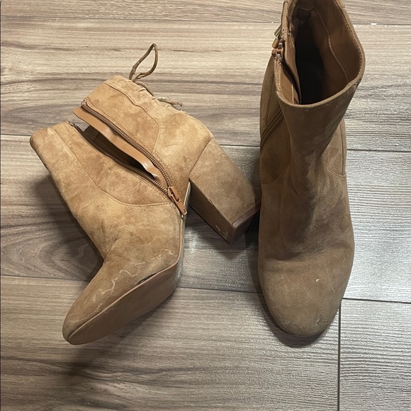 Aldo Brown Suede like Ankle Booties size 8 - Picture 2 of 5